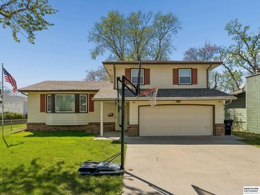 5118 S 94th Avenue , Omaha, NE 68127