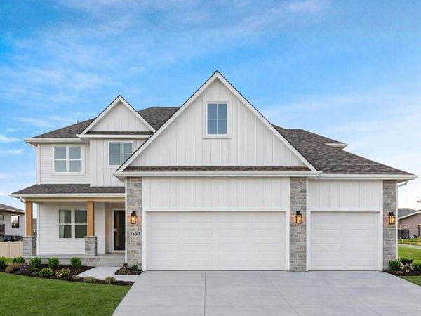 6914 Flint Drive, Papillion, NE 68046