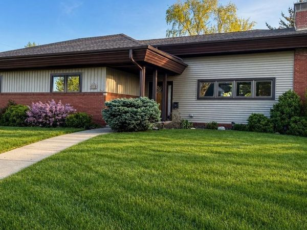 509 W CRESTWOOD Street, Peoria, IL 61614