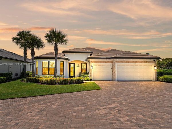 4569 N Silverwood Ln , Oakland Park, FL 33309