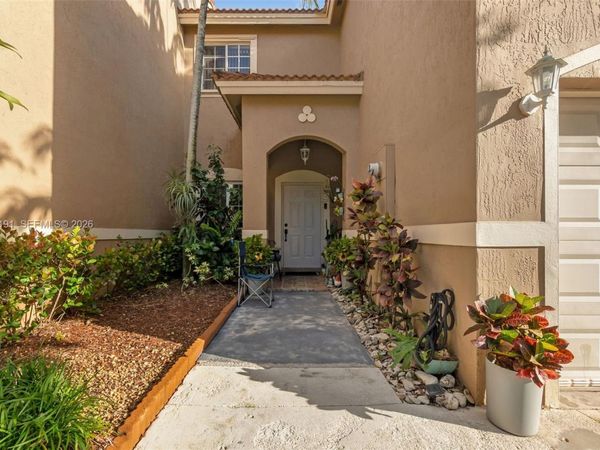 8546 SW 214th Way , Cutler Bay, FL 33189