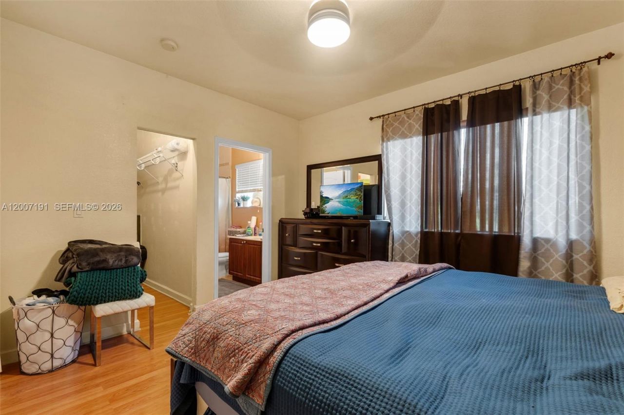 8546 SW 214th Way , Cutler Bay, FL 33189 Photo