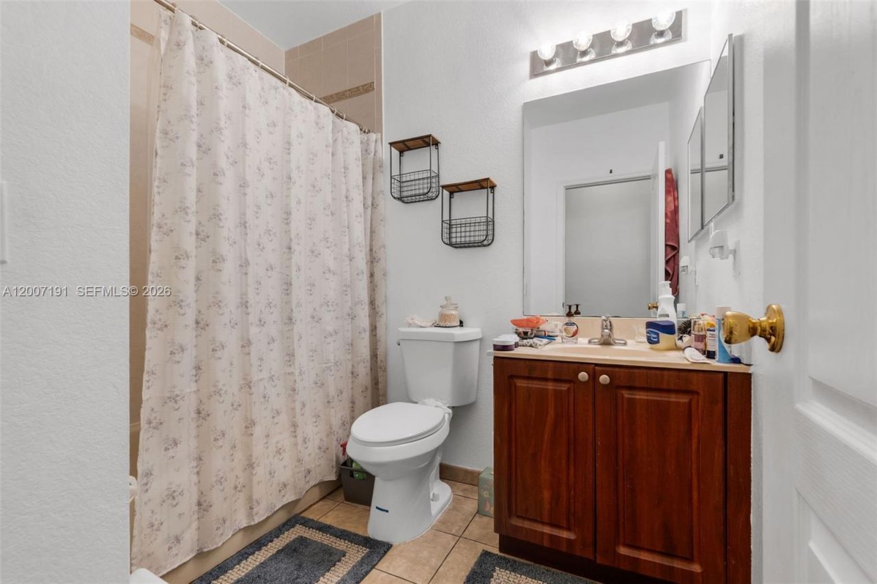 8546 SW 214th Way , Cutler Bay, FL 33189 Photo