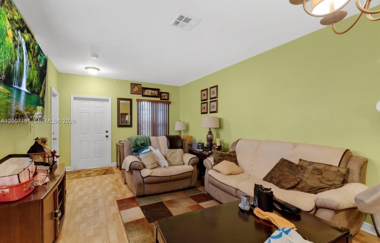 8546 SW 214th Way , Cutler Bay, FL 33189 Photo