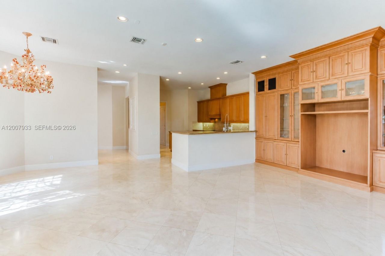 19471 NE 14th Ct, Unit ., Miami, FL 33179 Photo