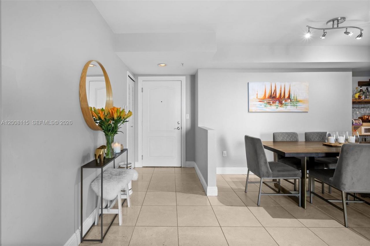2550 SW 27th Ave, Unit 701, Miami, FL 33133 Photo