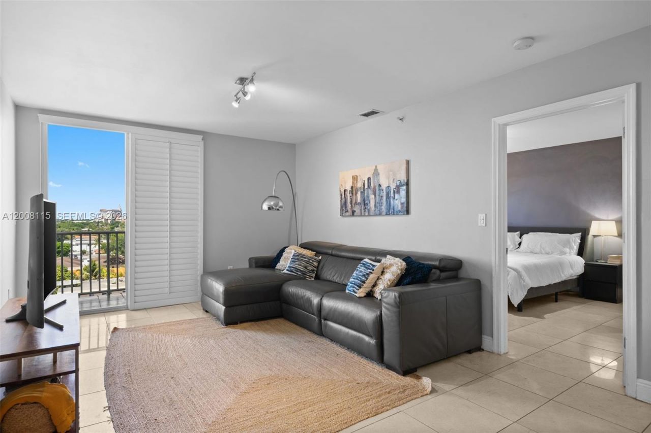2550 SW 27th Ave, Unit 701, Miami, FL 33133 Photo