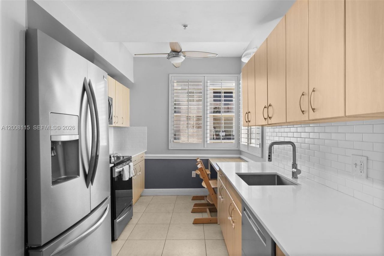 2550 SW 27th Ave, Unit 701, Miami, FL 33133 Photo