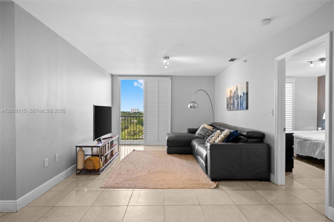 2550 SW 27th Ave, Unit 701, Miami, FL 33133 Photo