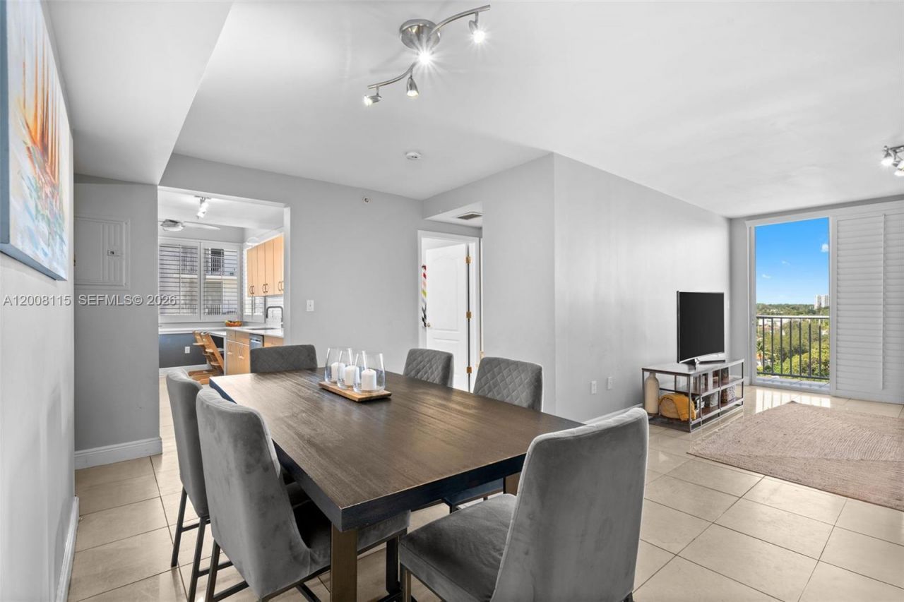 2550 SW 27th Ave, Unit 701, Miami, FL 33133 Photo