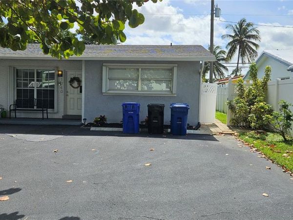 1740 NE 56th St , Fort Lauderdale, FL 33334