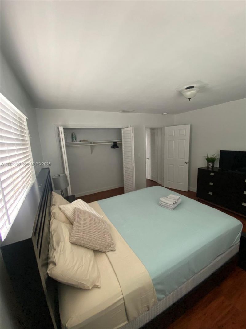 1740 NE 56th St, Fort Lauderdale, FL 33334 Photo