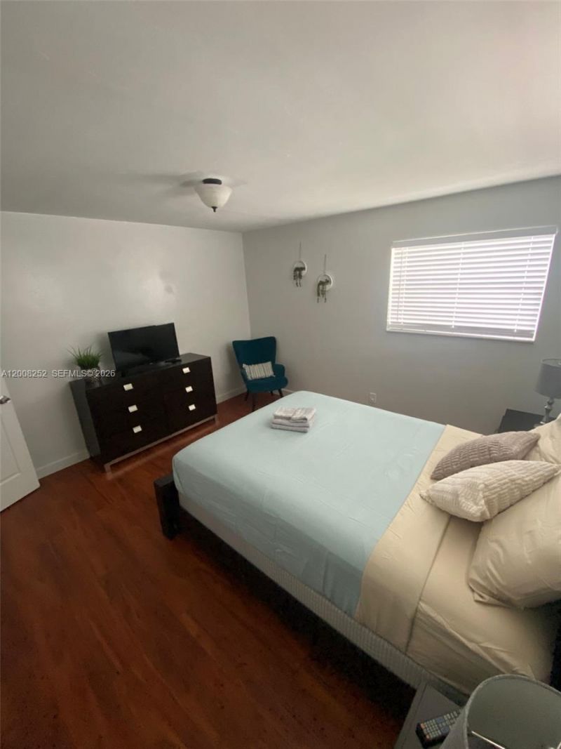 1740 NE 56th St, Fort Lauderdale, FL 33334 Photo