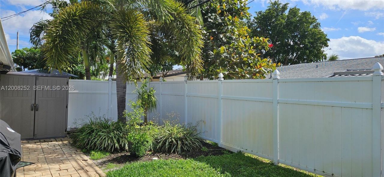 1740 NE 56th St, Fort Lauderdale, FL 33334 Photo