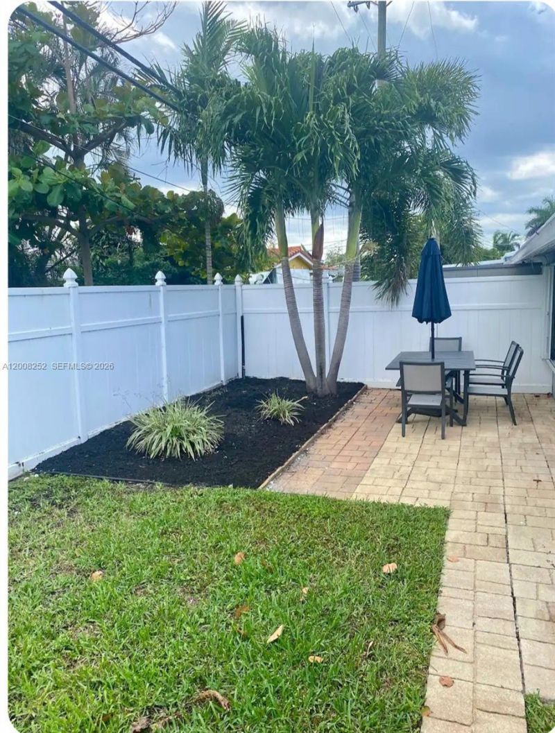 1740 NE 56th St, Fort Lauderdale, FL 33334 Photo