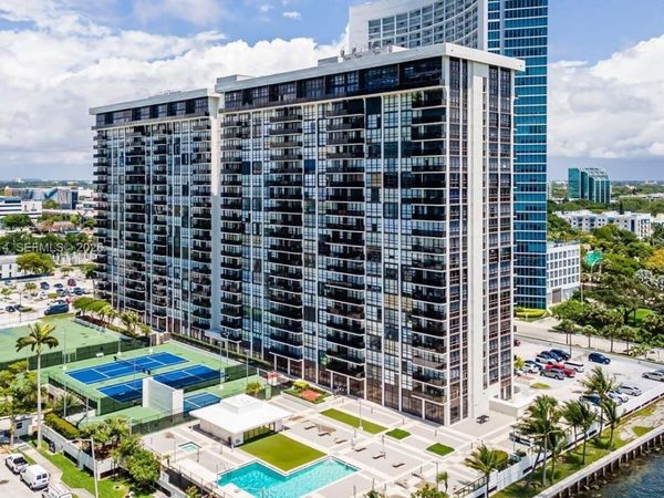 600 NE 36th St, Unit 801, Miami, FL 33137