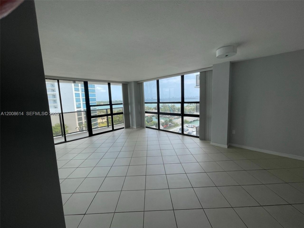 600 NE 36th St, Unit 801, Miami, FL 33137 Photo