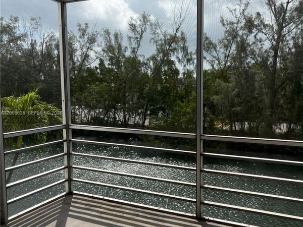 3660 NE 166th St , Unit 305, North Miami Beach, FL 33160