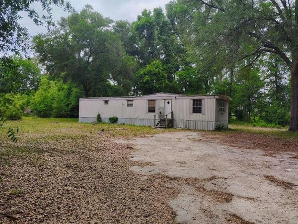 1863 NE 512th Ave, Old Town, FL 32680