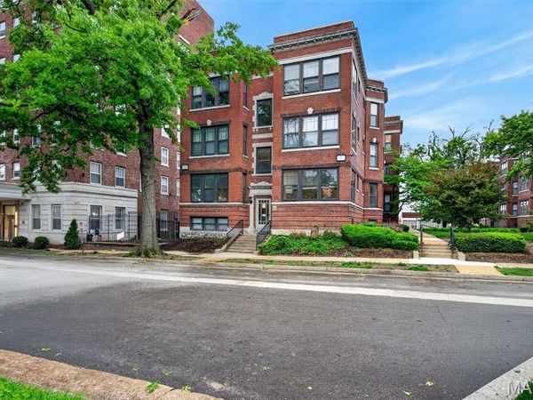 609 Clara Avenue, Unit 1A, St Louis, MO 63112