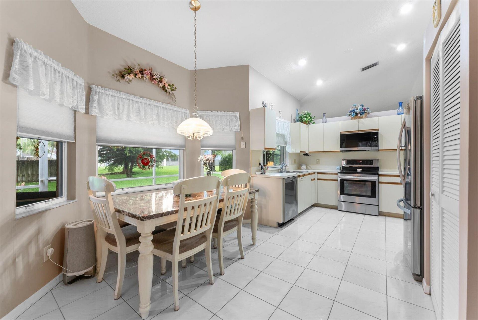20301 NW 7th Street, Pembroke Pines, FL 33029 Photo