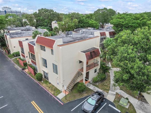 301 N Pine Island Road, Unit 107, Plantation, FL 33324