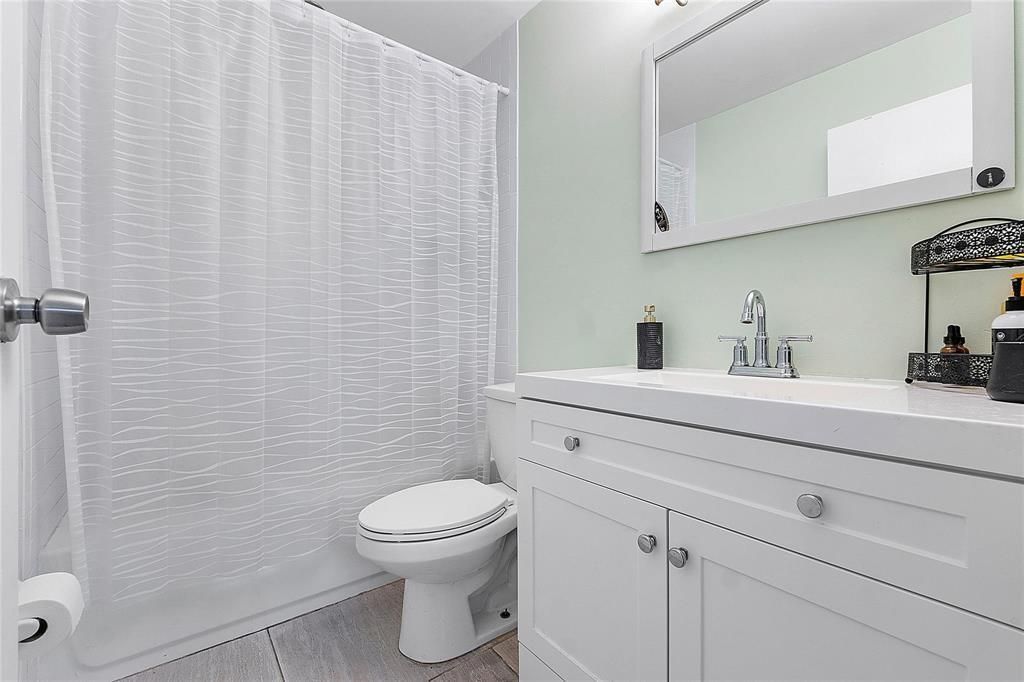 301 N Pine Island Road, Unit 107, Plantation, FL 33324 Photo