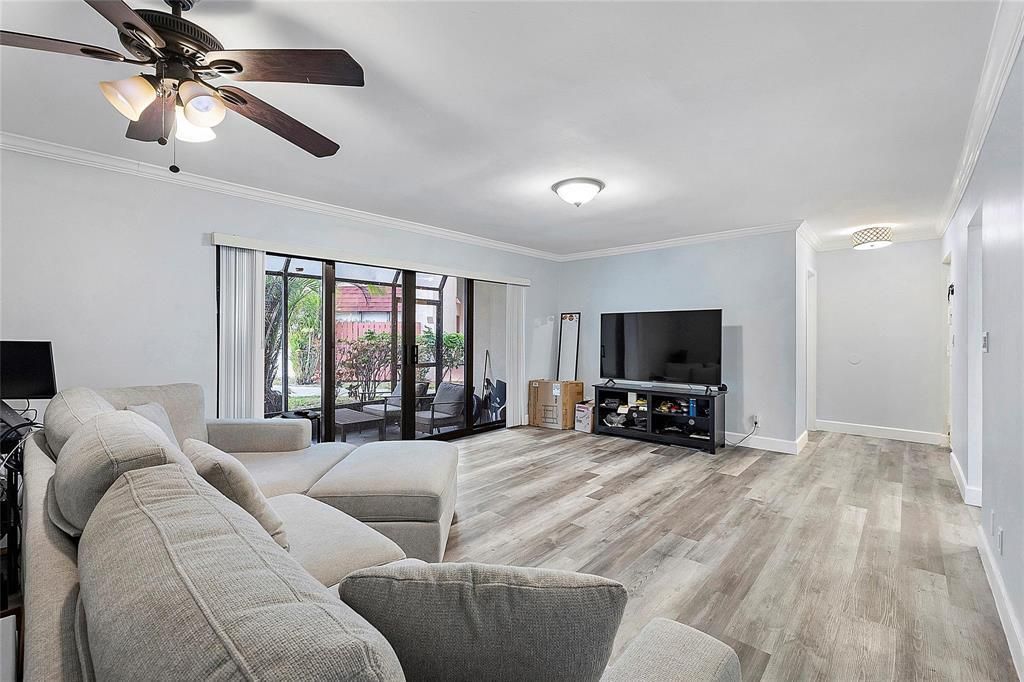 301 N Pine Island Road, Unit 107, Plantation, FL 33324 Photo