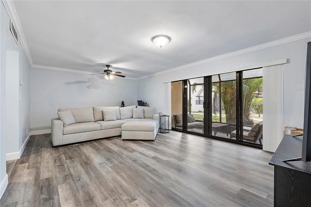 301 N Pine Island Road, Unit 107, Plantation, FL 33324 Photo