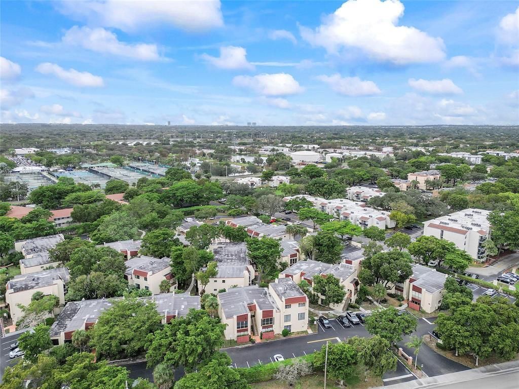 301 N Pine Island Road, Unit 107, Plantation, FL 33324 Photo
