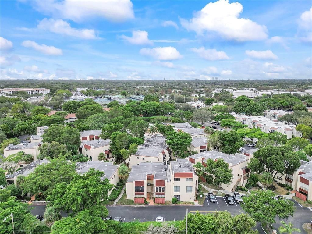 301 N Pine Island Road, Unit 107, Plantation, FL 33324 Photo