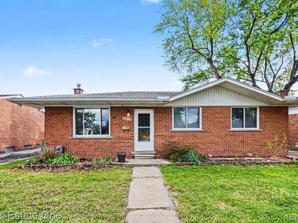 4508 Buckingham Drive, Warren, MI 48092
