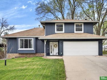 10617 M Street , Omaha, NE 68127