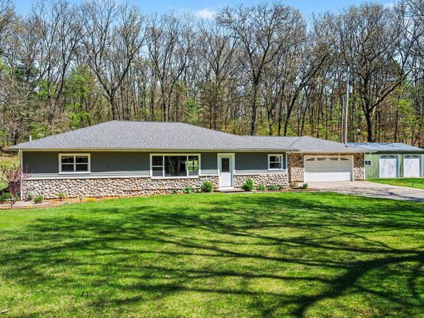 8640 N 24th Street, Kalamazoo, MI 49004