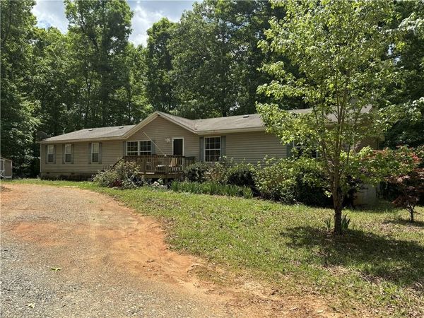 1757 Jackson Lake Road , Mansfield, GA 30055