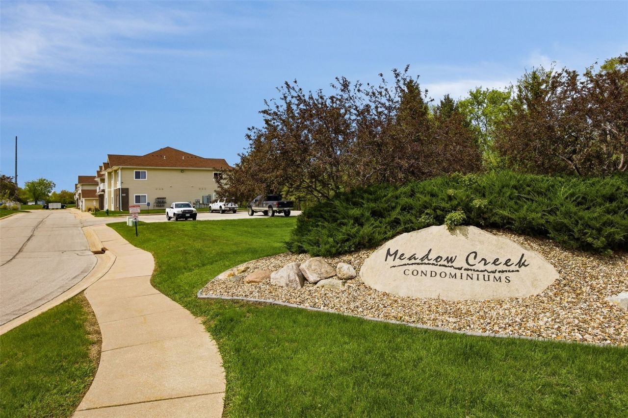 1920 Rockford Road Sw, Unit 20, Cedar Rapids, IA 52404 Main Photo