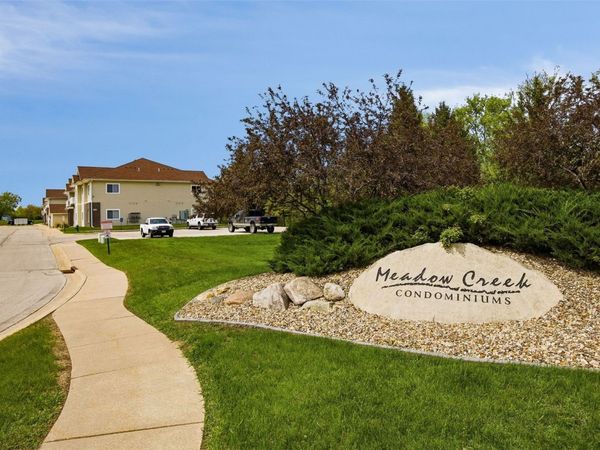 1920 Rockford Road SW, Unit 20, Cedar Rapids, IA 52404