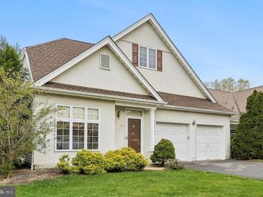 10 HONEYFLOWER LANE, PRINCETON JUNCTION, NJ 08550