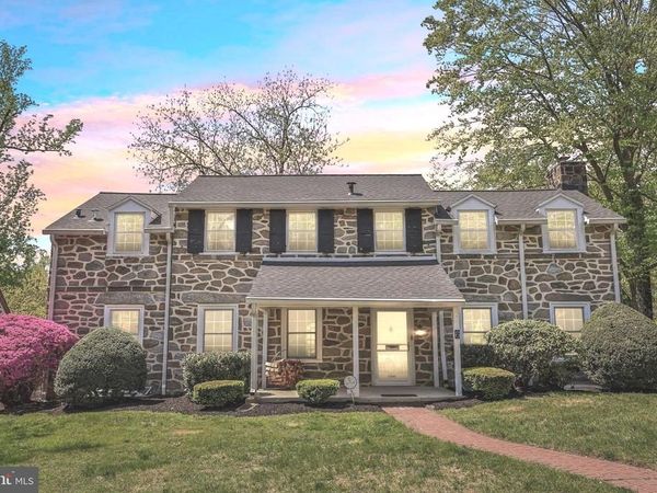 6 OVERBROOK PARKWAY, WYNNEWOOD, PA 19096