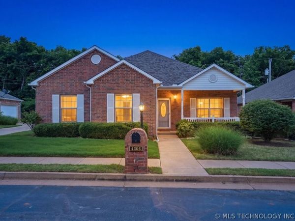 4306 Greentree Way , Unit 13, Sand Springs, OK 74063