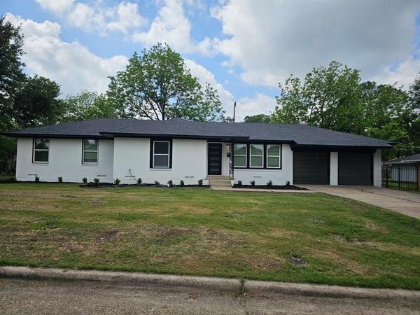 814 Woodacre Drive, Dallas, TX 75241