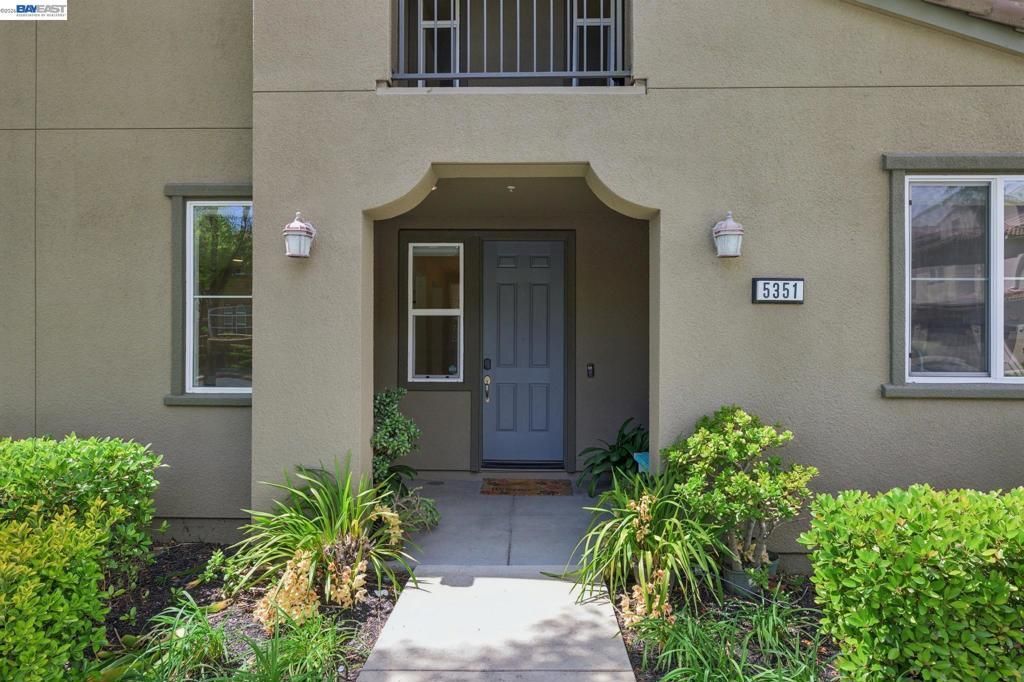 5351 Fioli Loop, San Ramon, CA 94582 Main Photo