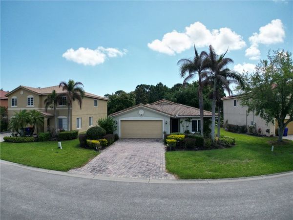 5574 43rd Court, Vero Beach, FL 32967
