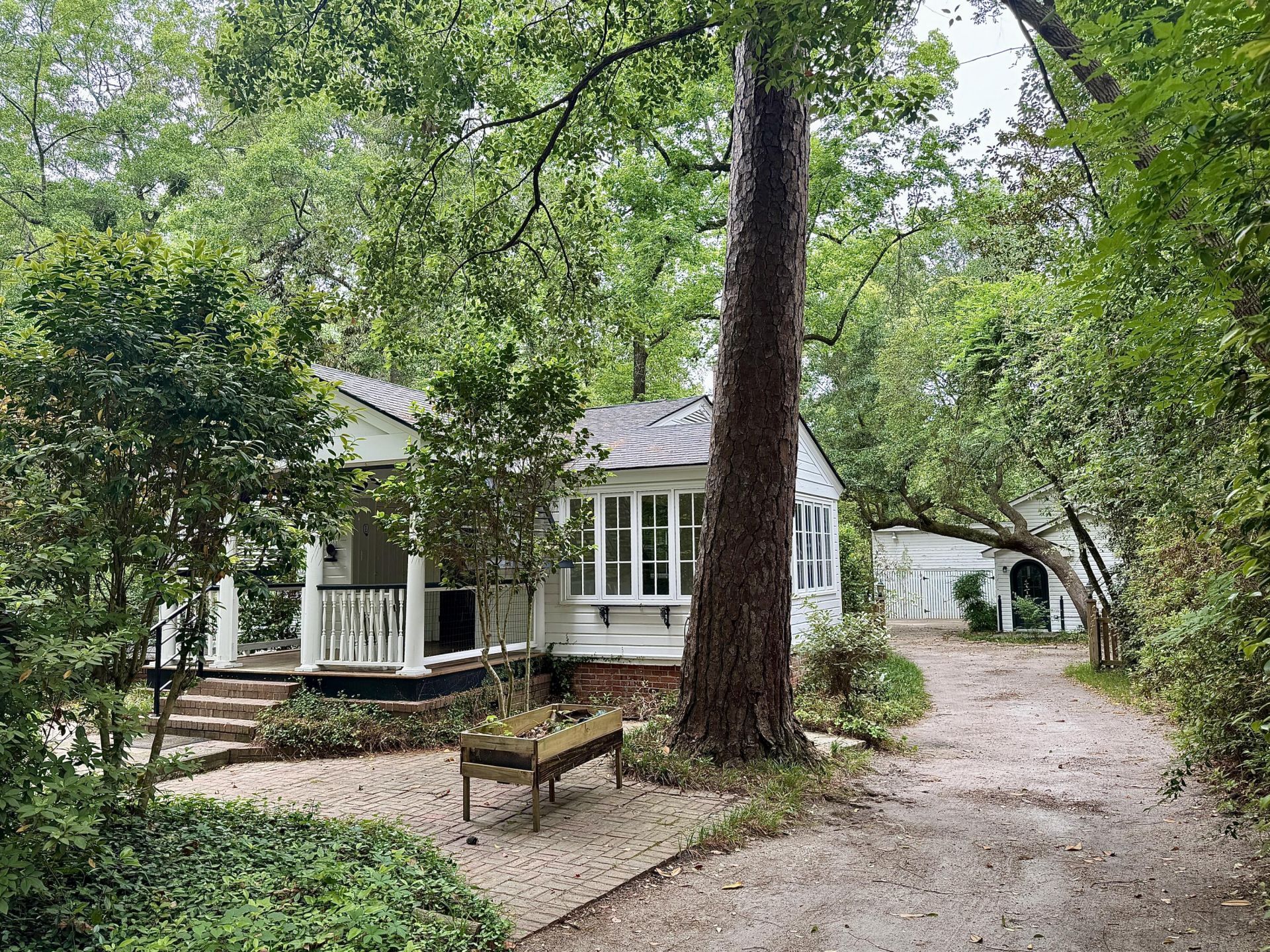 122 Gadsden Street Photo 4