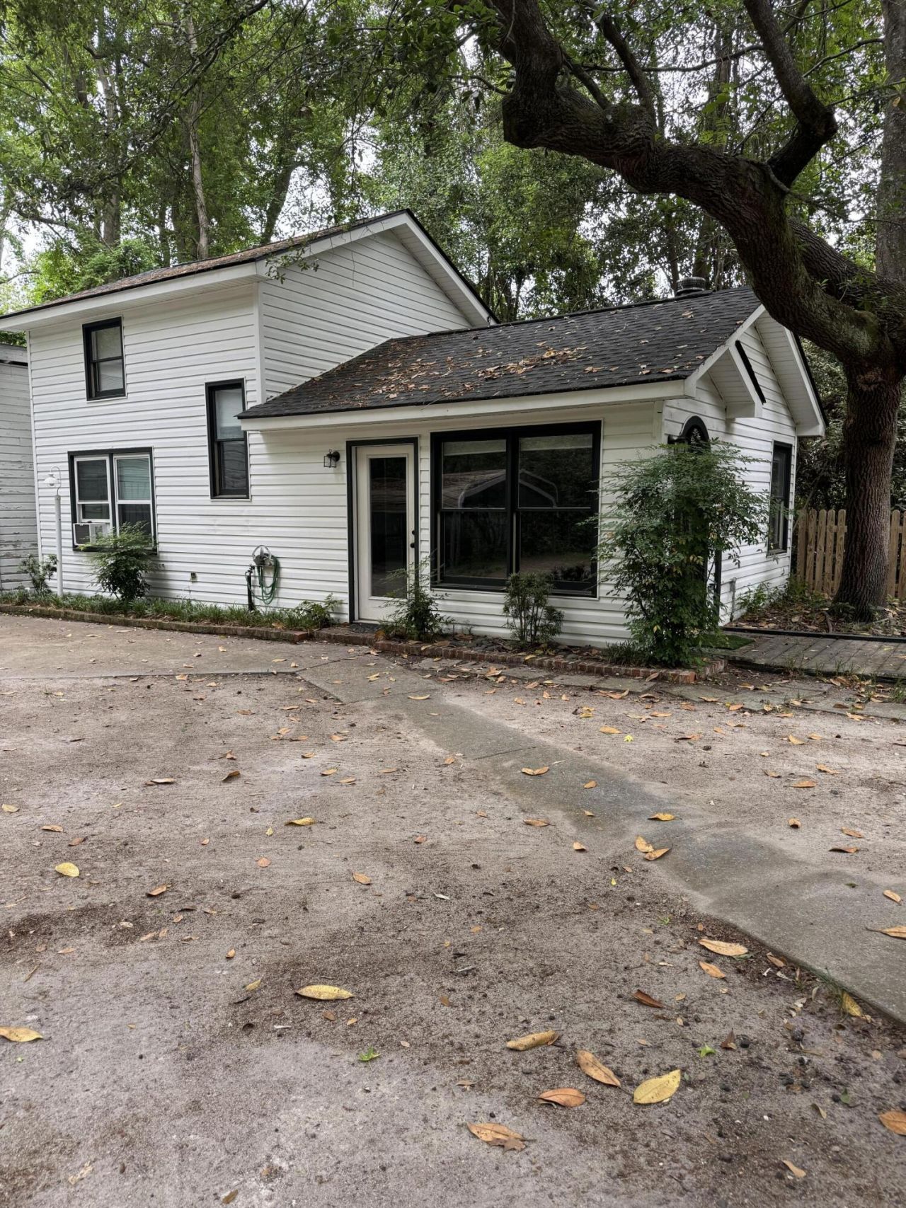 122 Gadsden Street Photo 49