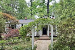122 Gadsden Street photo 4