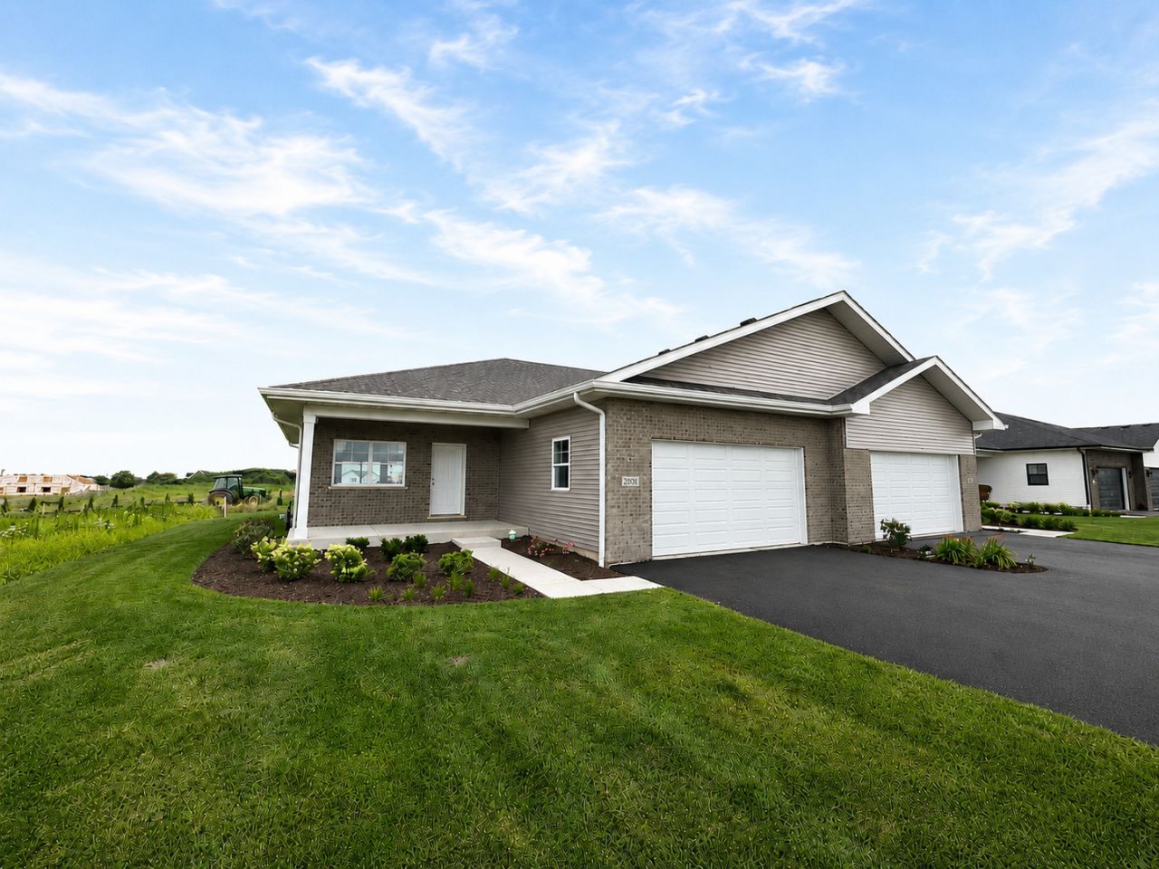 2041 Isabella Lane, Minooka, IL 60447 Main Photo
