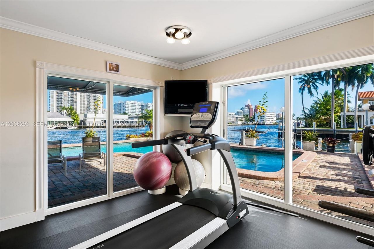 2900 NE 30th St , Unit 7G, Fort Lauderdale, FL 33306 Photo