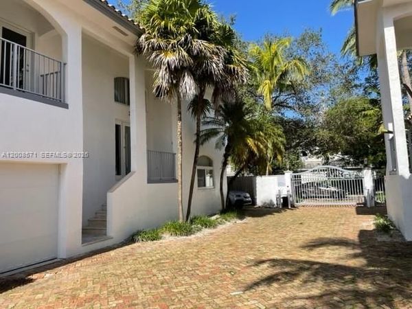 Unit 5, Miami, FL 33133