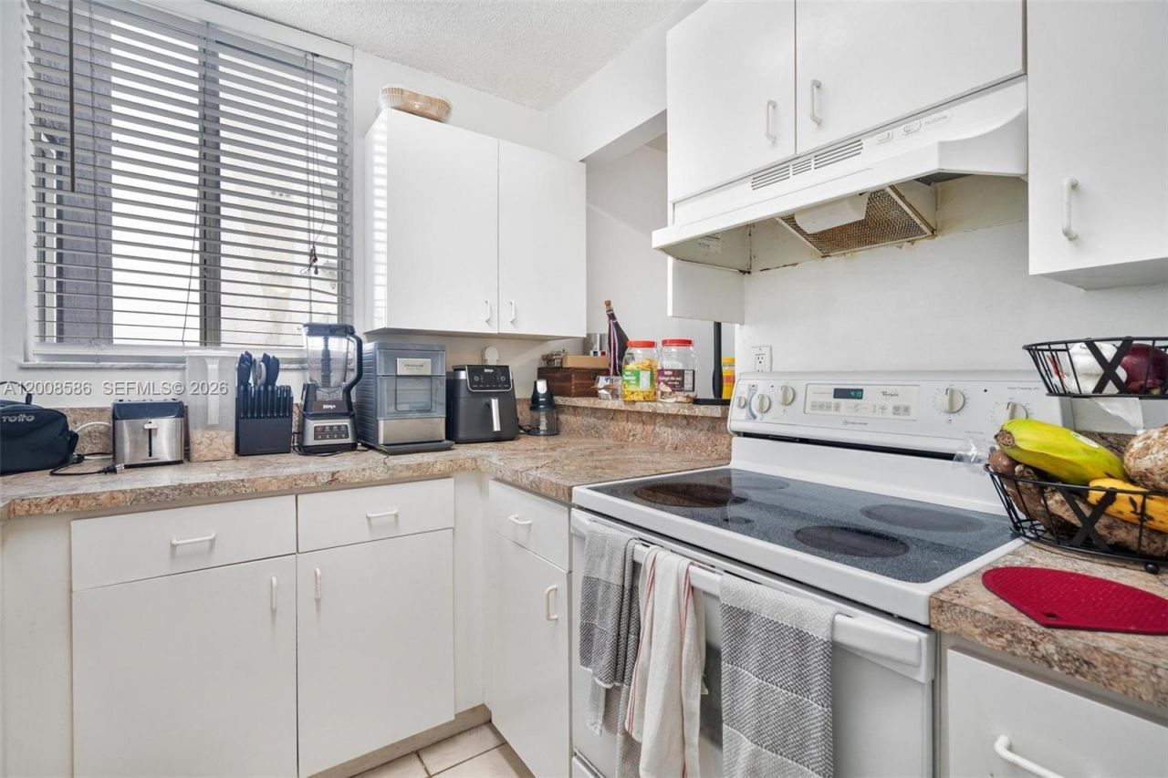 126 SW 17th Rd , Unit 507, Miami, FL 33129 Photo